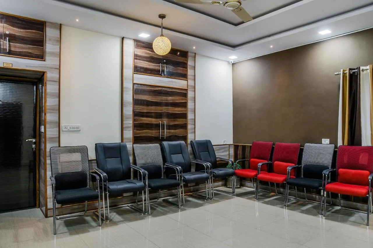 ***  Oyo 11868 Rk Residency Hotel Udaipur India