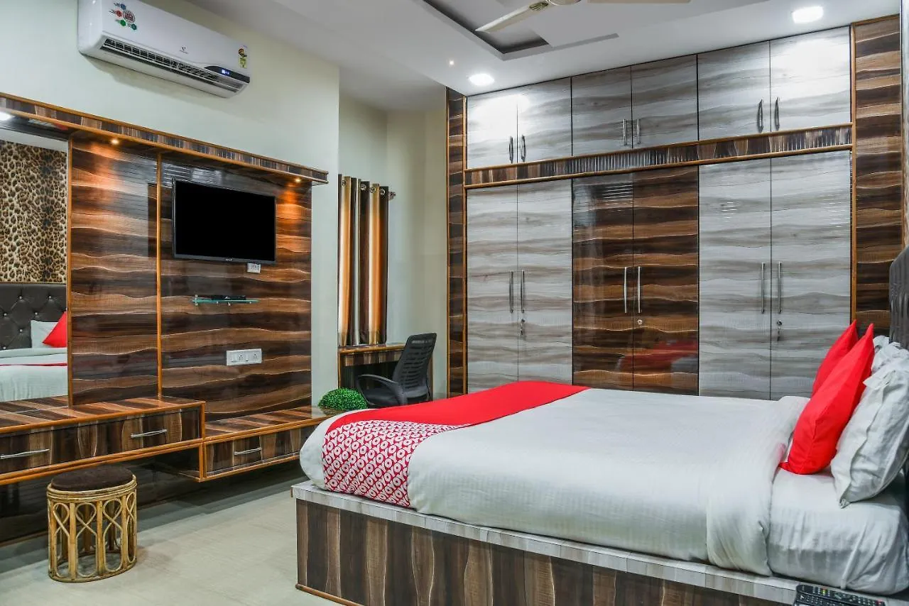 Oyo 11868 Rk Residency Hotel Udaipur