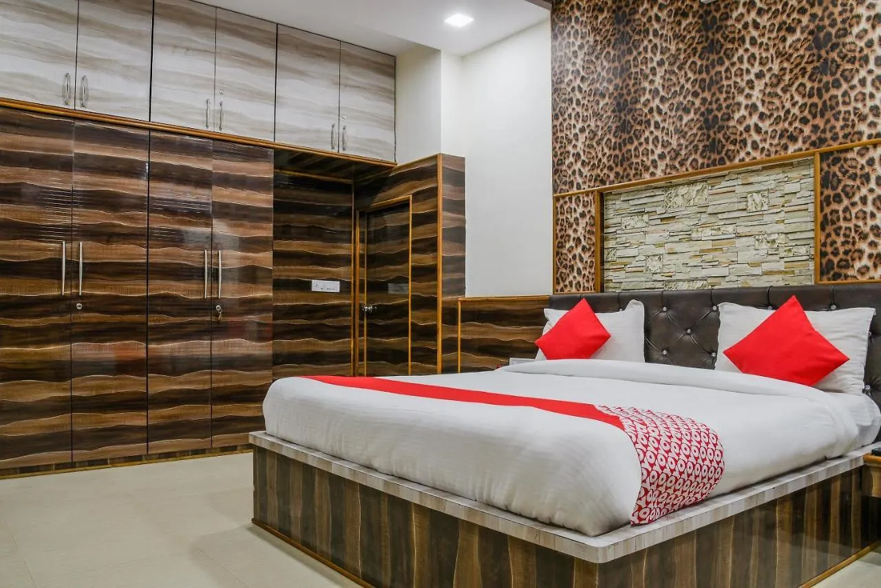 Oyo 11868 Rk Residency Hotel Udaipur 3*,  India
