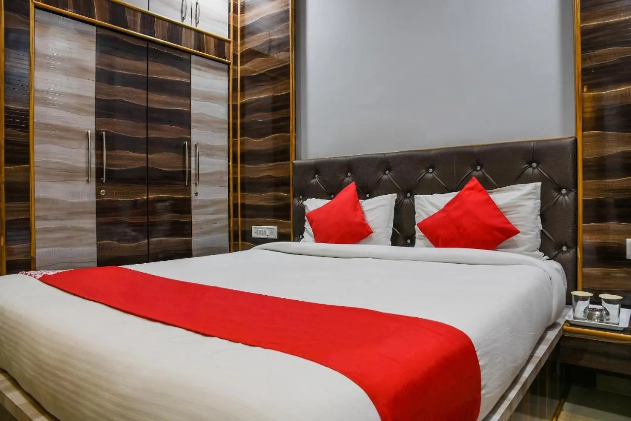 ***  Oyo 11868 Rk Residency Hotel Udaipur India