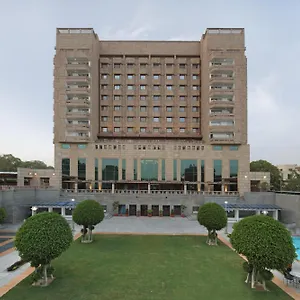 ***** Hotel Jaypee Vasant Continental India